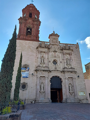 La piedra en la obra hospitalaria